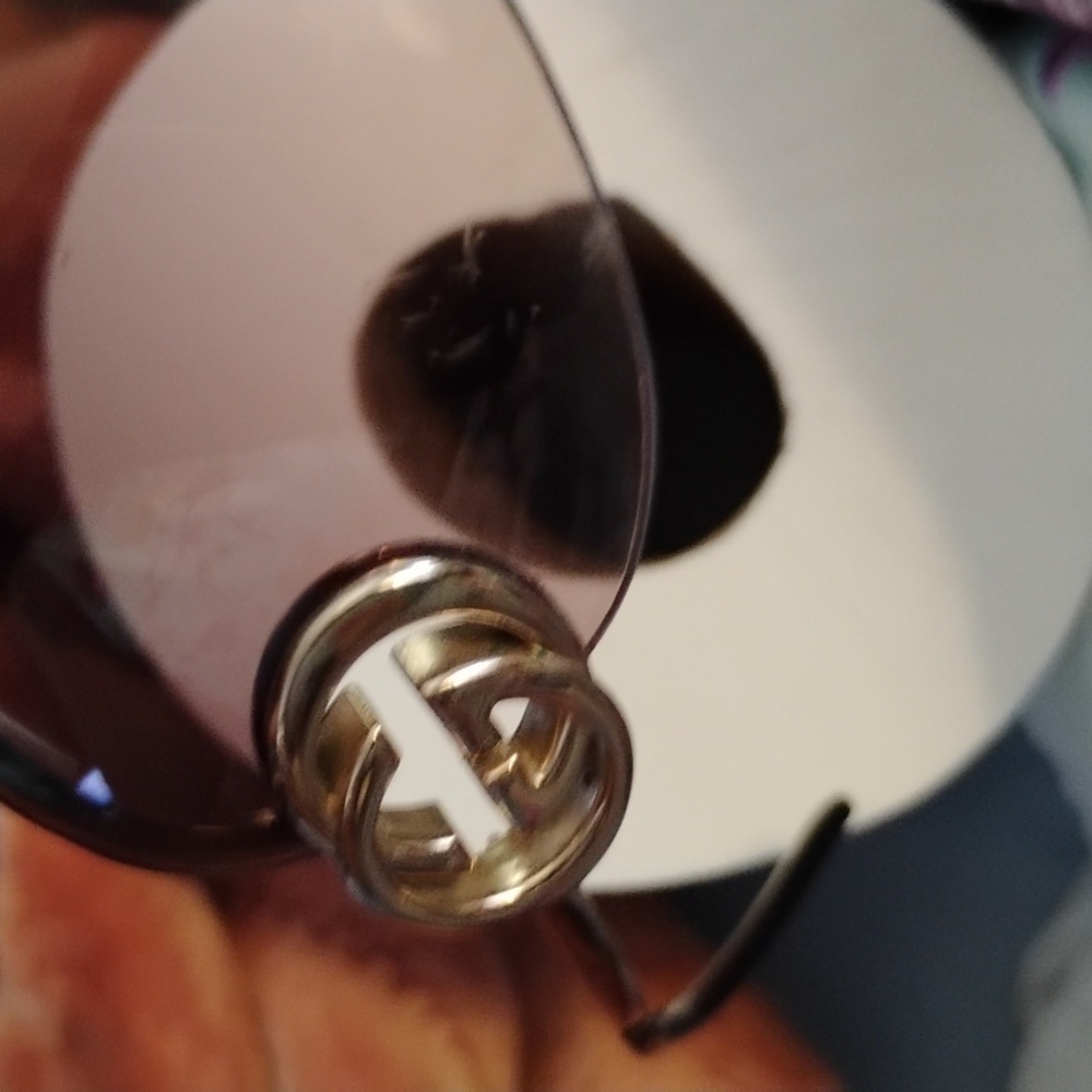 Unisex -Gucci Sunglasses with Brown Lenses and Gold Details - Picture 6 of 8